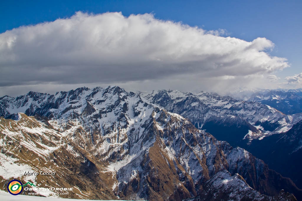 25_Nuvole e virghe in valseriana.JPG